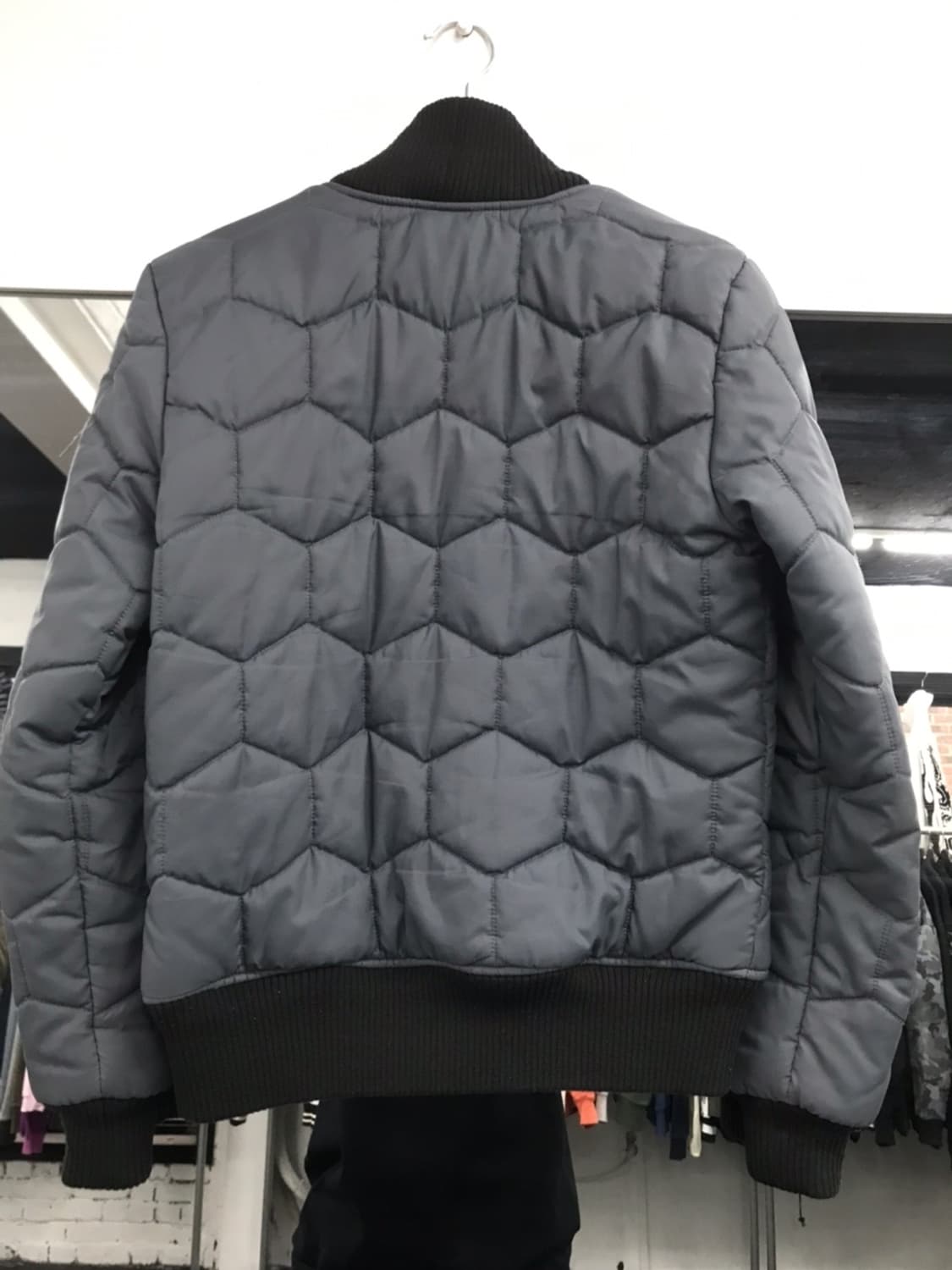 아디다스 올드스쿨 퀼팅 봄버자켓 상품이미지4