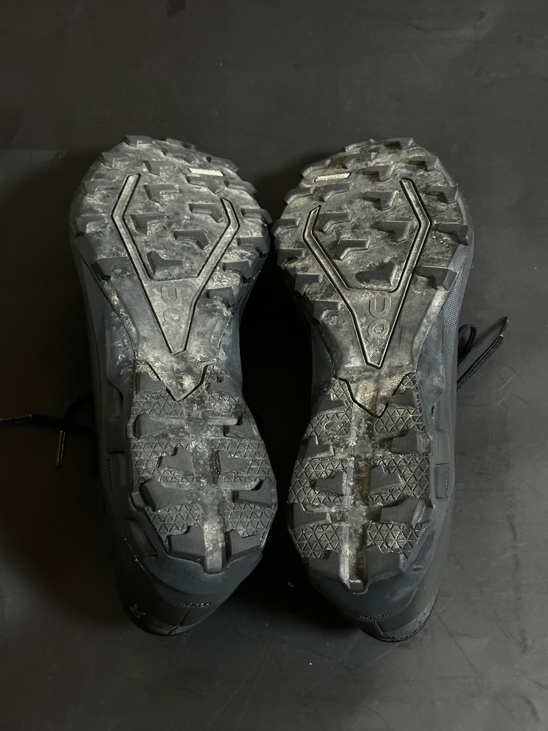 [260] 온 러닝 x 파프 클라우드벤쳐 두쪽 일괄 상품이미지4