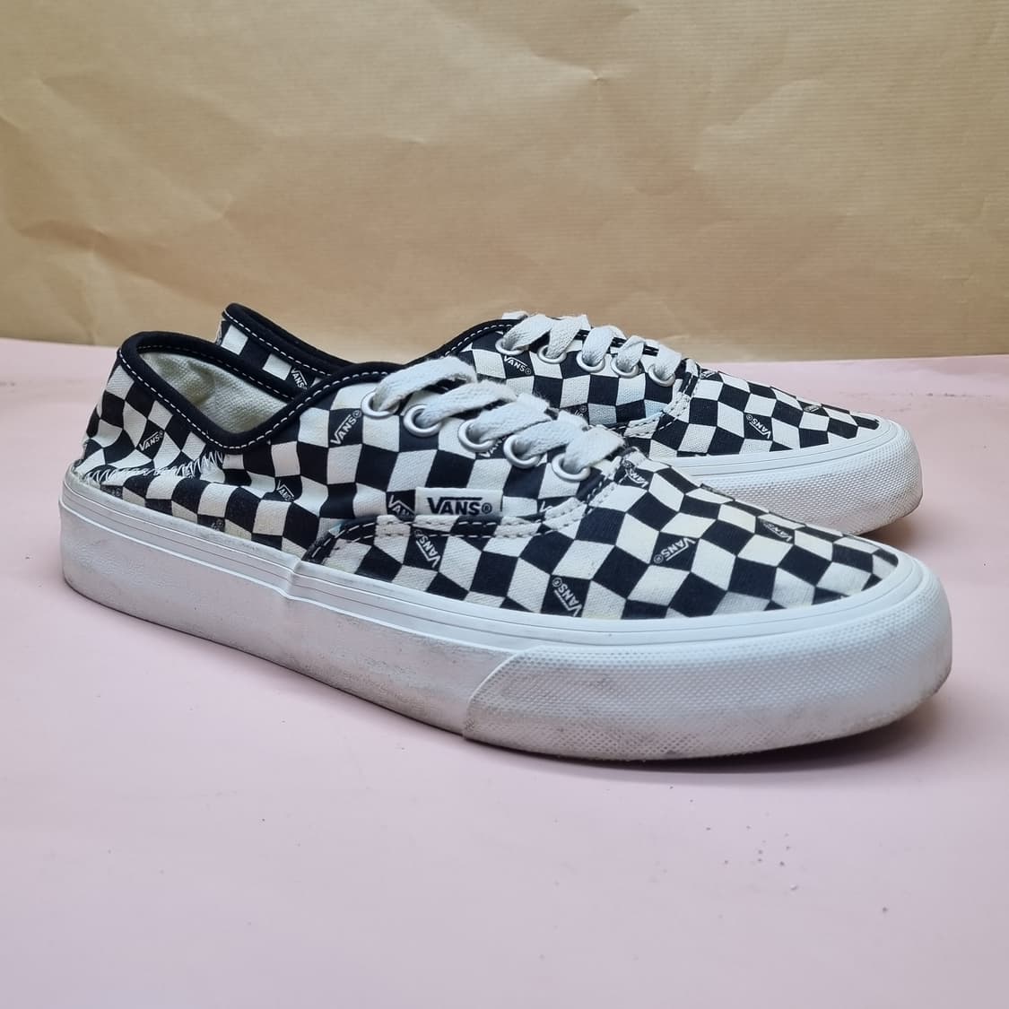 반스  체커보드 vr3 스니커즈245  상품이미지1