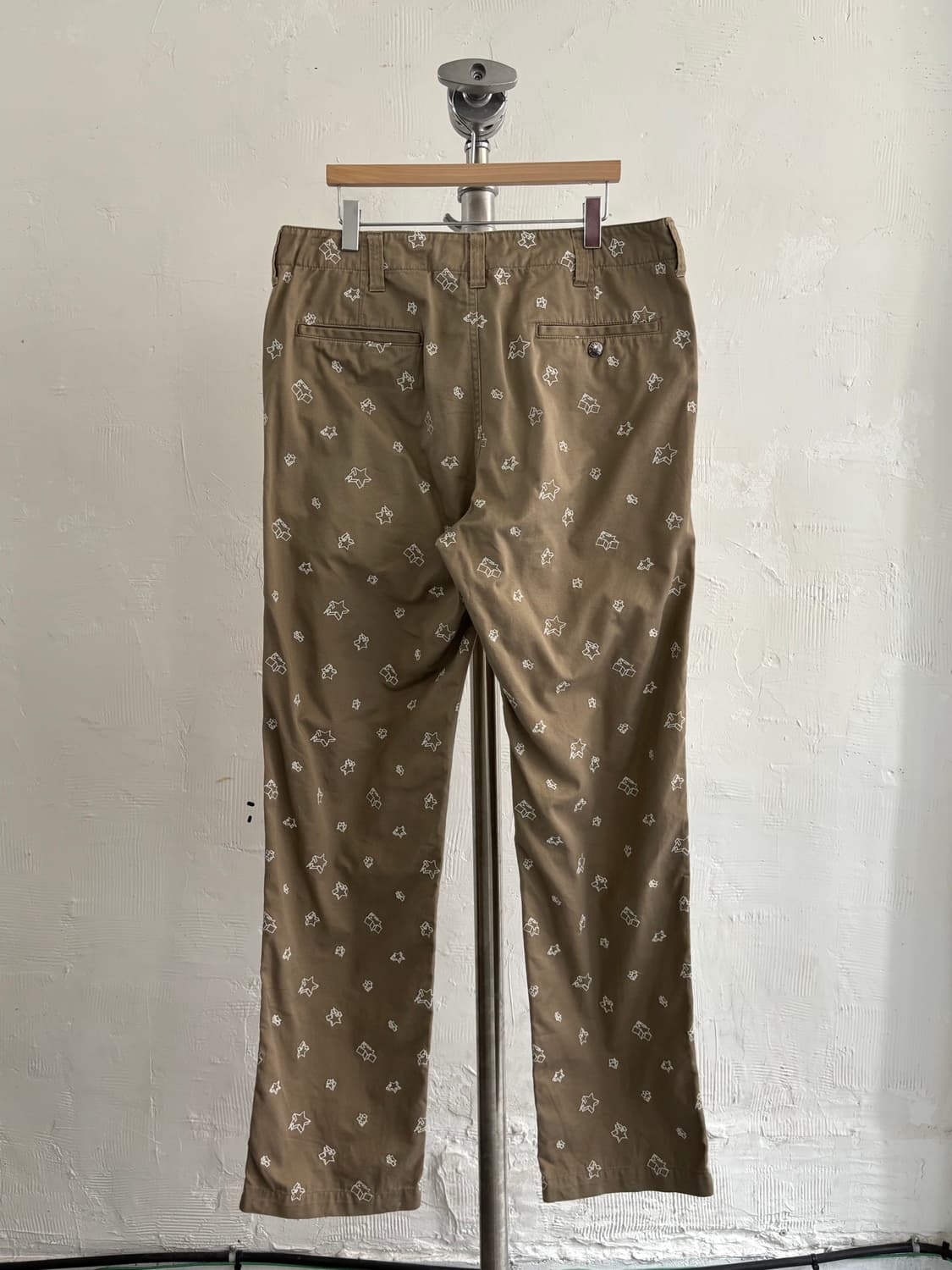 Bape 베이프 베이지 스타 자수 치노 팬츠 상품이미지2