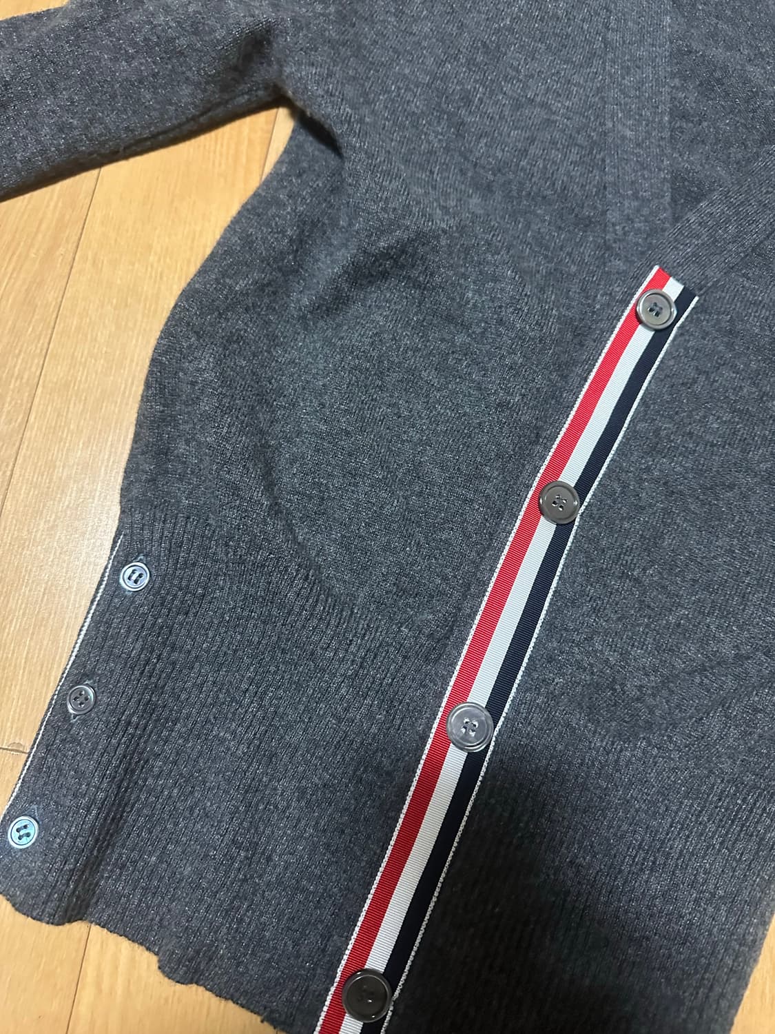 톰브라운 캐시미어 가디건 42 상품이미지5