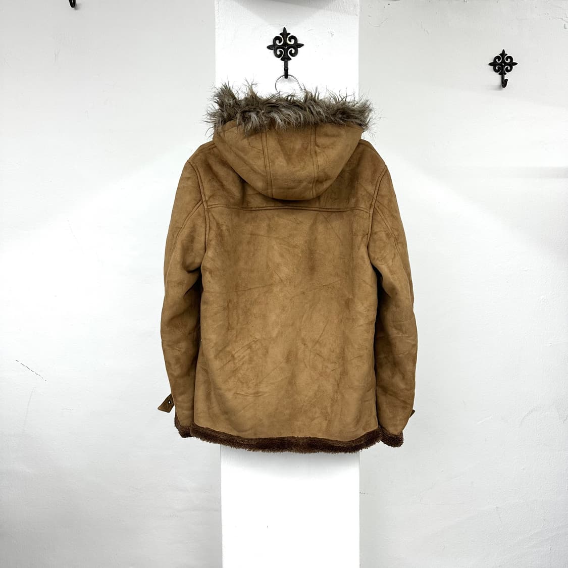 beige mouton fur jacket 상품이미지5