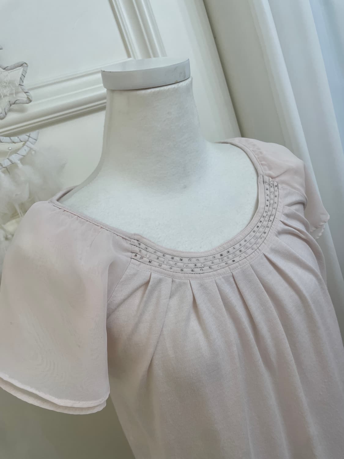 sheer pink pleats beads point top 상품이미지7
