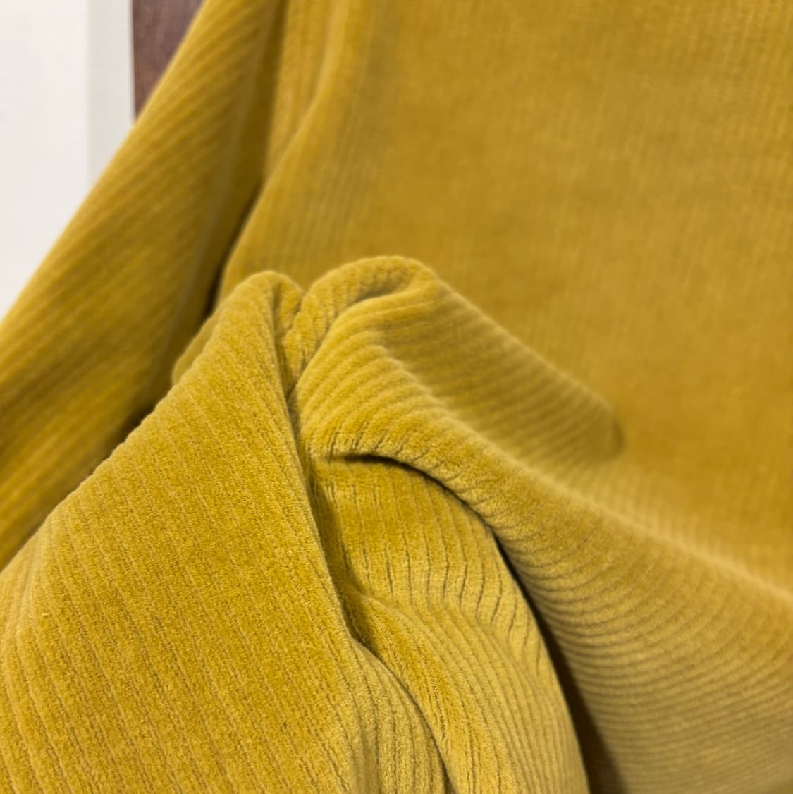 빈티지 버튼 포인트 올리브 코듀로이 벨벳 니트 티셔츠 상품이미지7