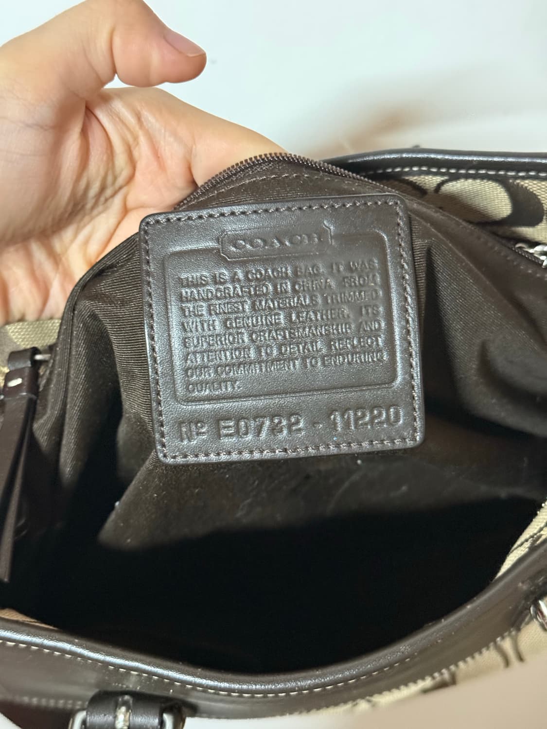 코치 시그니처 자카드 레더 트리밍 토트백 브라운 상품이미지6