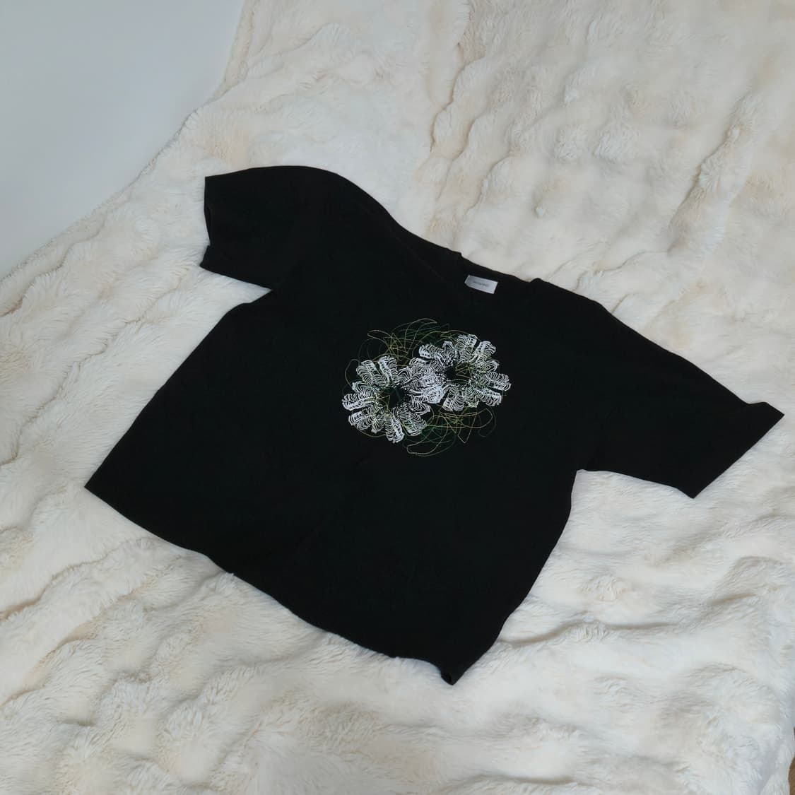 메종 미네드 자수 티셔츠 상품이미지1