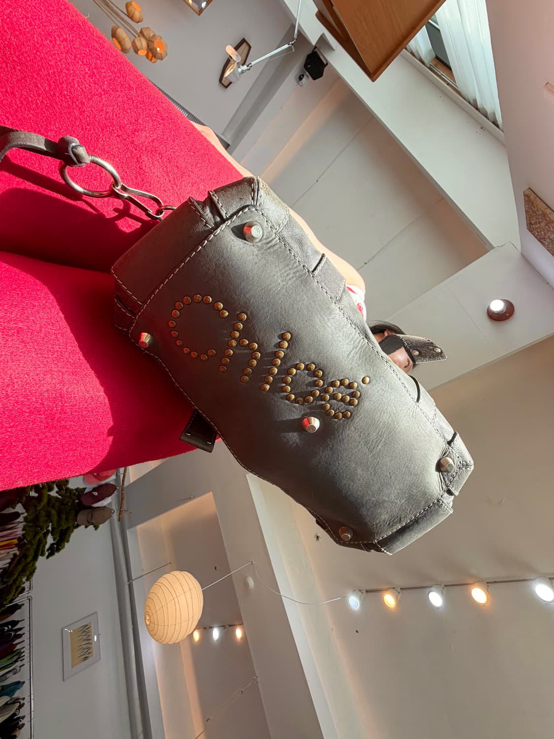 끌로에 빈티지 스터드 로고 토트백 상품이미지2