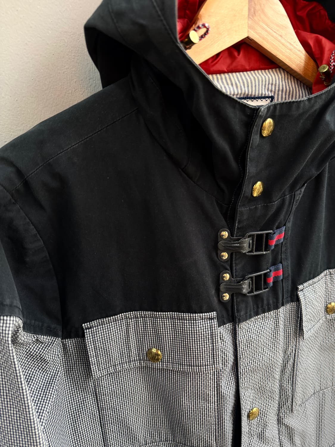 2/ 몽클레어 감마블루 금장버튼 쉘 후디 자켓 상품이미지6