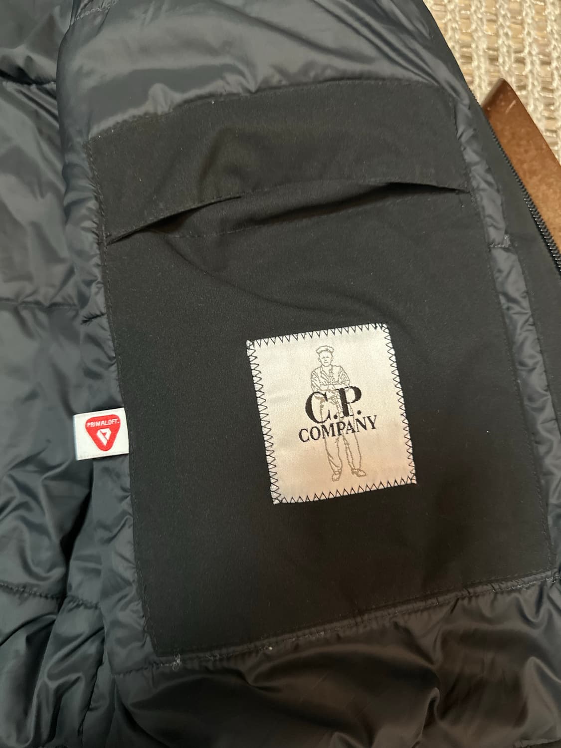 CP 컴퍼니 Pro-Tek 패딩 자켓 24년씩 블랙 S(90) 상품이미지9