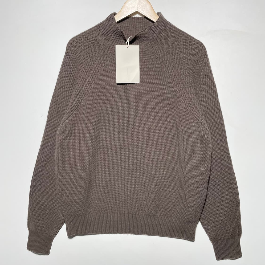 새상품 셔터 하프넥 루즈핏 니트 상품이미지1