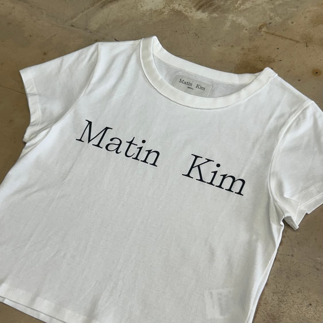 S 새상품 마뗑킴 여성용 화이트 반팔티 상품이미지1