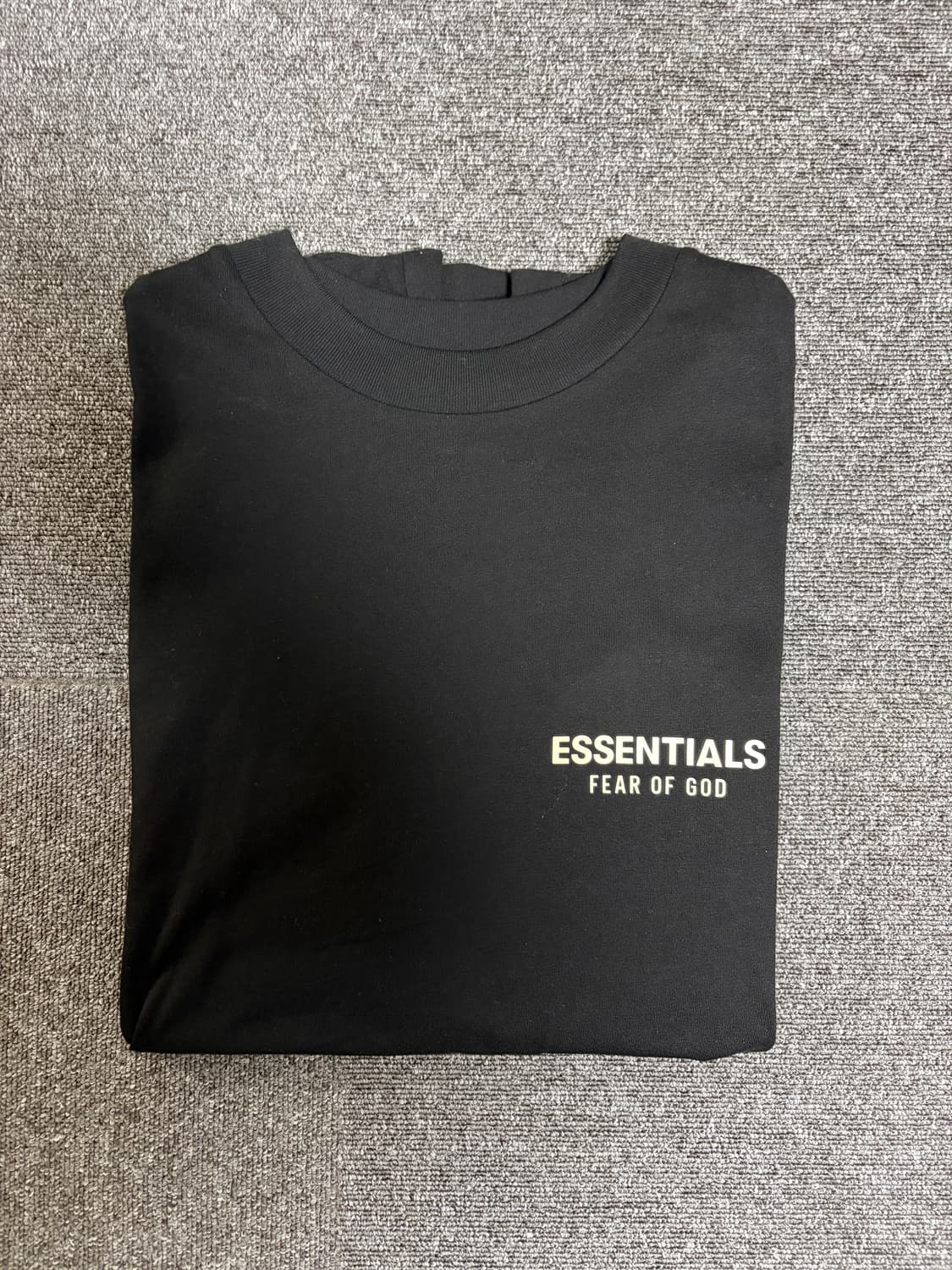 에센셜 반팔 상품이미지1