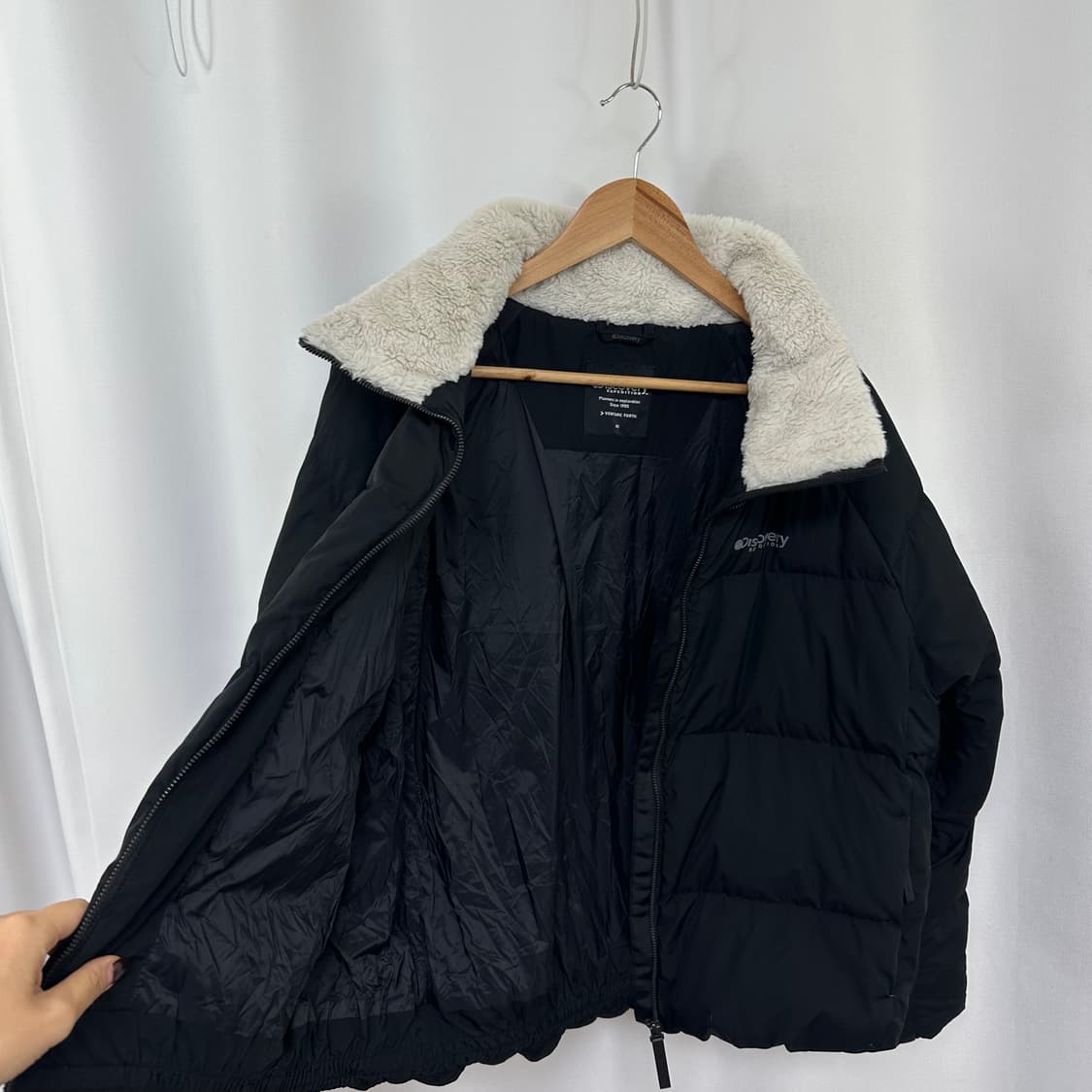 디스커버리 여자 오리털 가벼운 패딩 검정 95  iow 상품이미지5