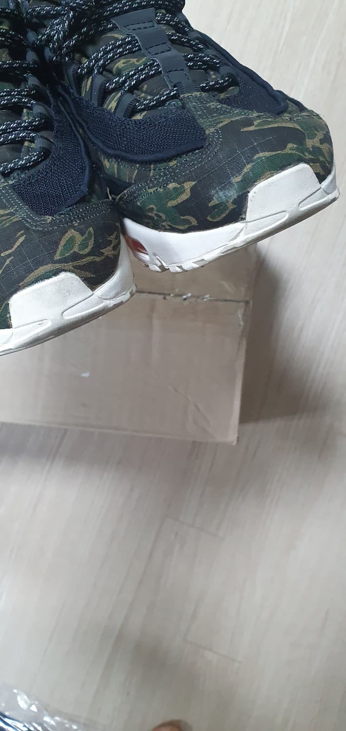 칼하트 x 나이키 에어맥스 판매합니다 상품이미지9