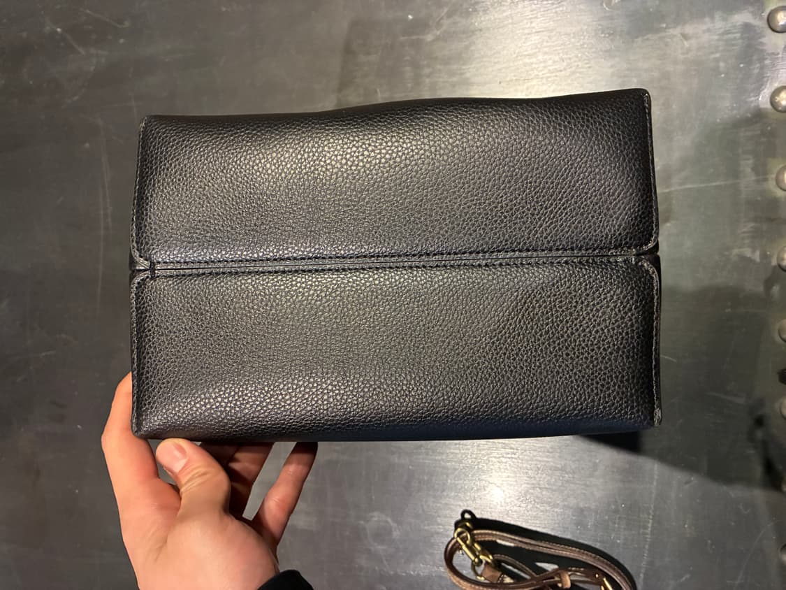 코치 찰리 버킷백 블랙 숄더백 핸드백 크로스백 상품이미지5