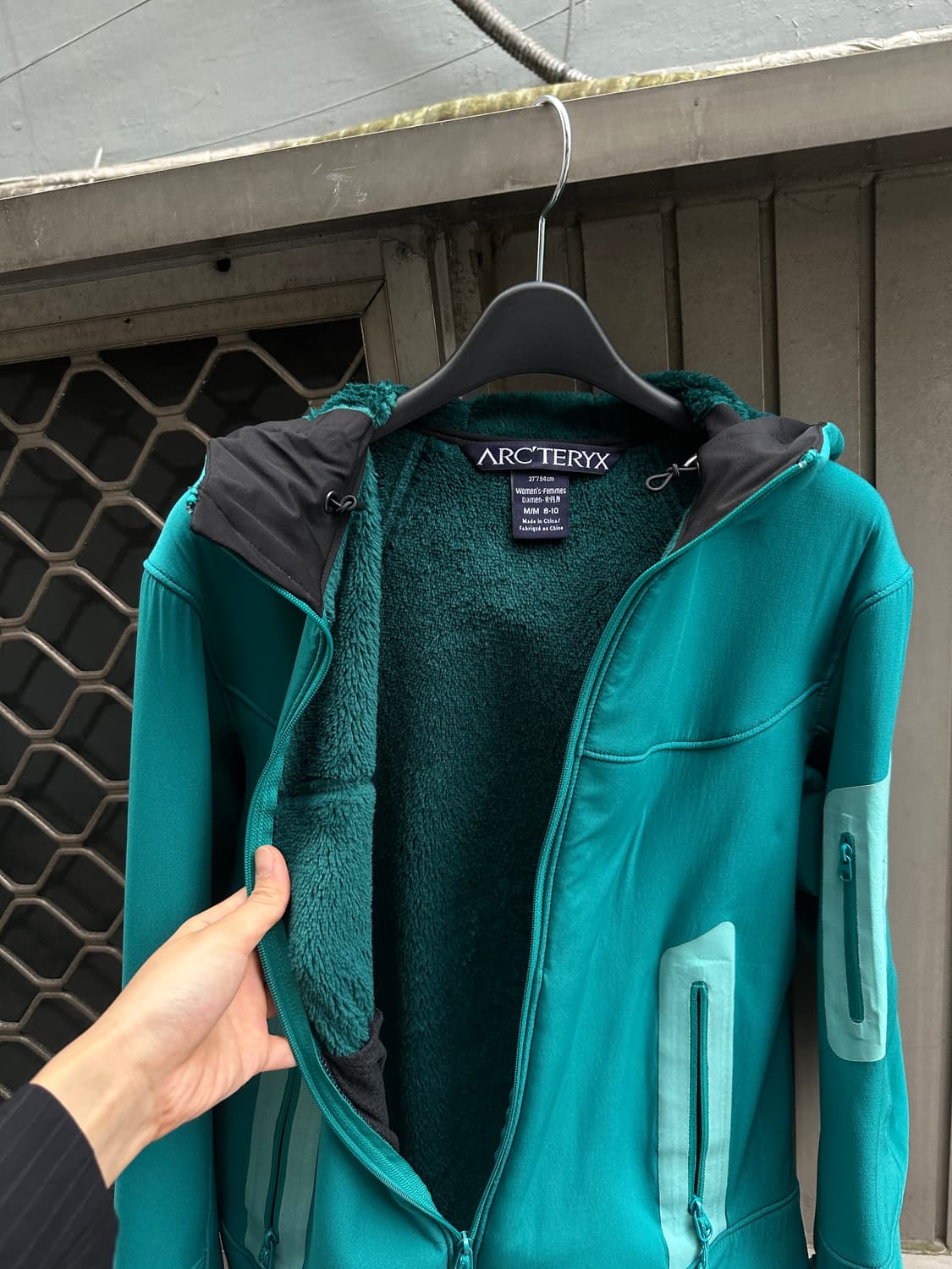 ARCTERYX softshell hooded jacket  상품이미지7