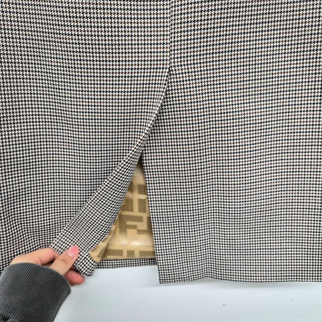 펜디 체크 미디 스커트 여성 28in 상품이미지7