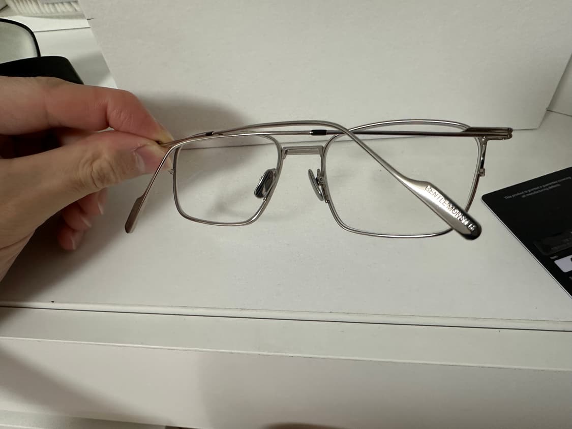 젠틀몬스터 오타스 02 실버 티타늄테 상품이미지6