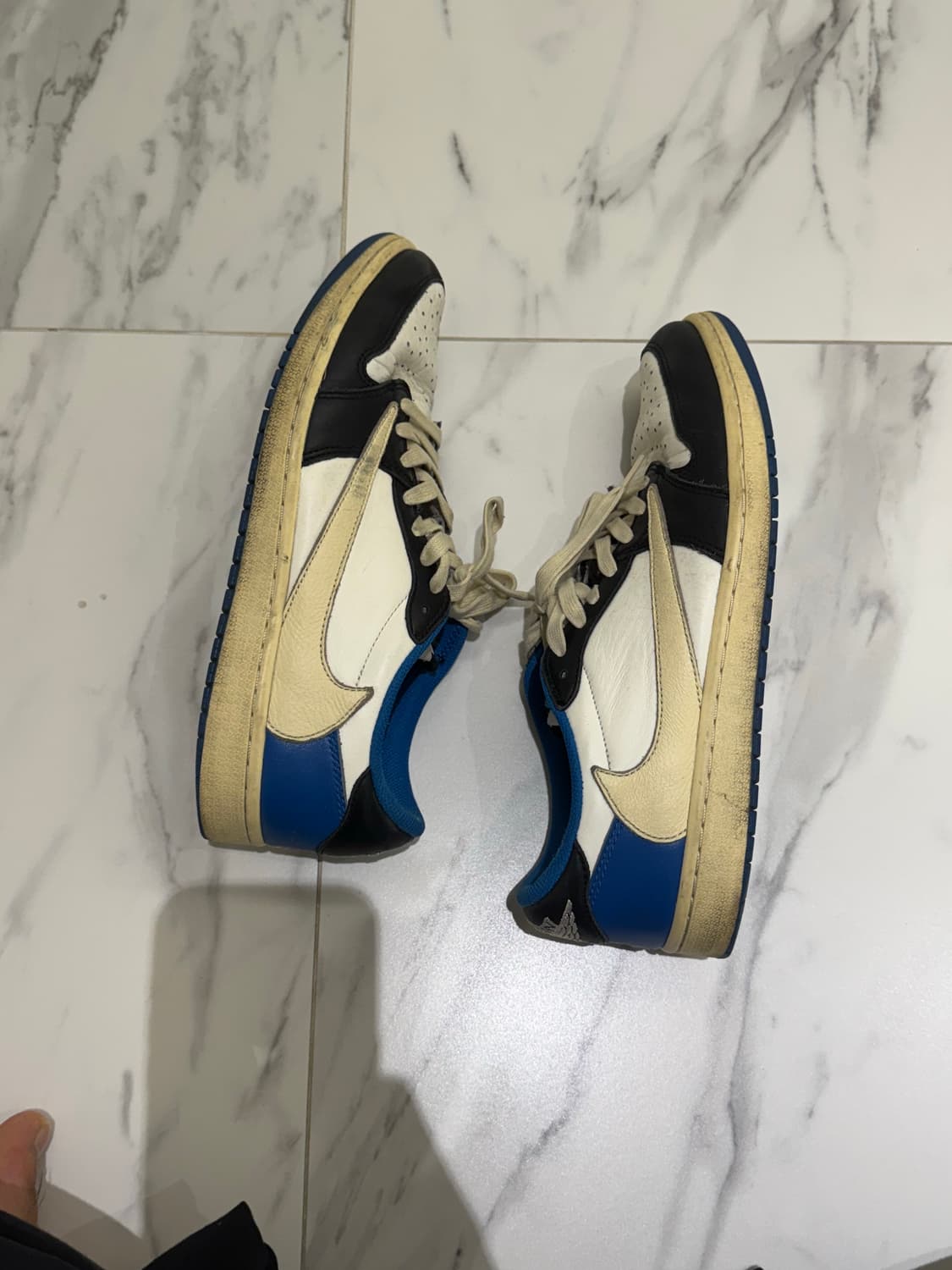 나이키 에어조던1 로우 트래비스 스캇 프래그먼트 OG 상품이미지4