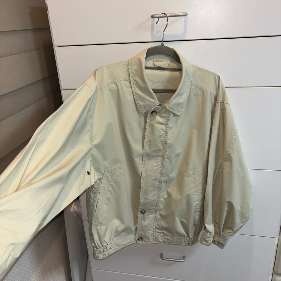 남녀공용 베이지 봄버 블루종 자켓 상품이미지2