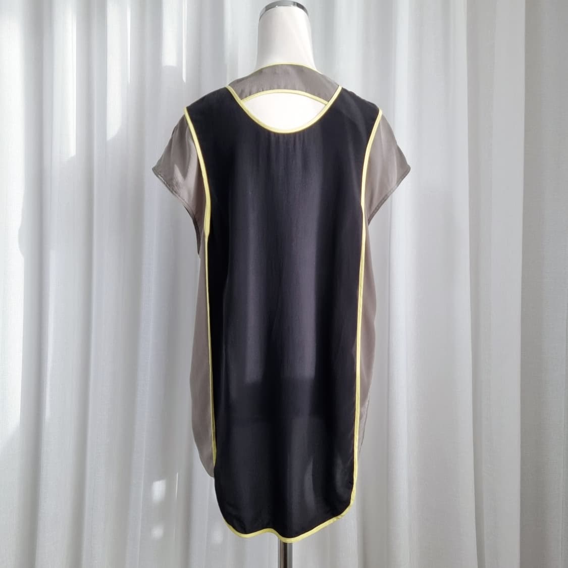 알렉산더왕 블라우스 실크100% (55-66/표기S) 상태좋아요 상품이미지6