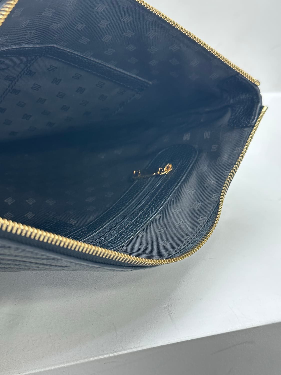 닥스 가죽 클러치백 상품이미지3