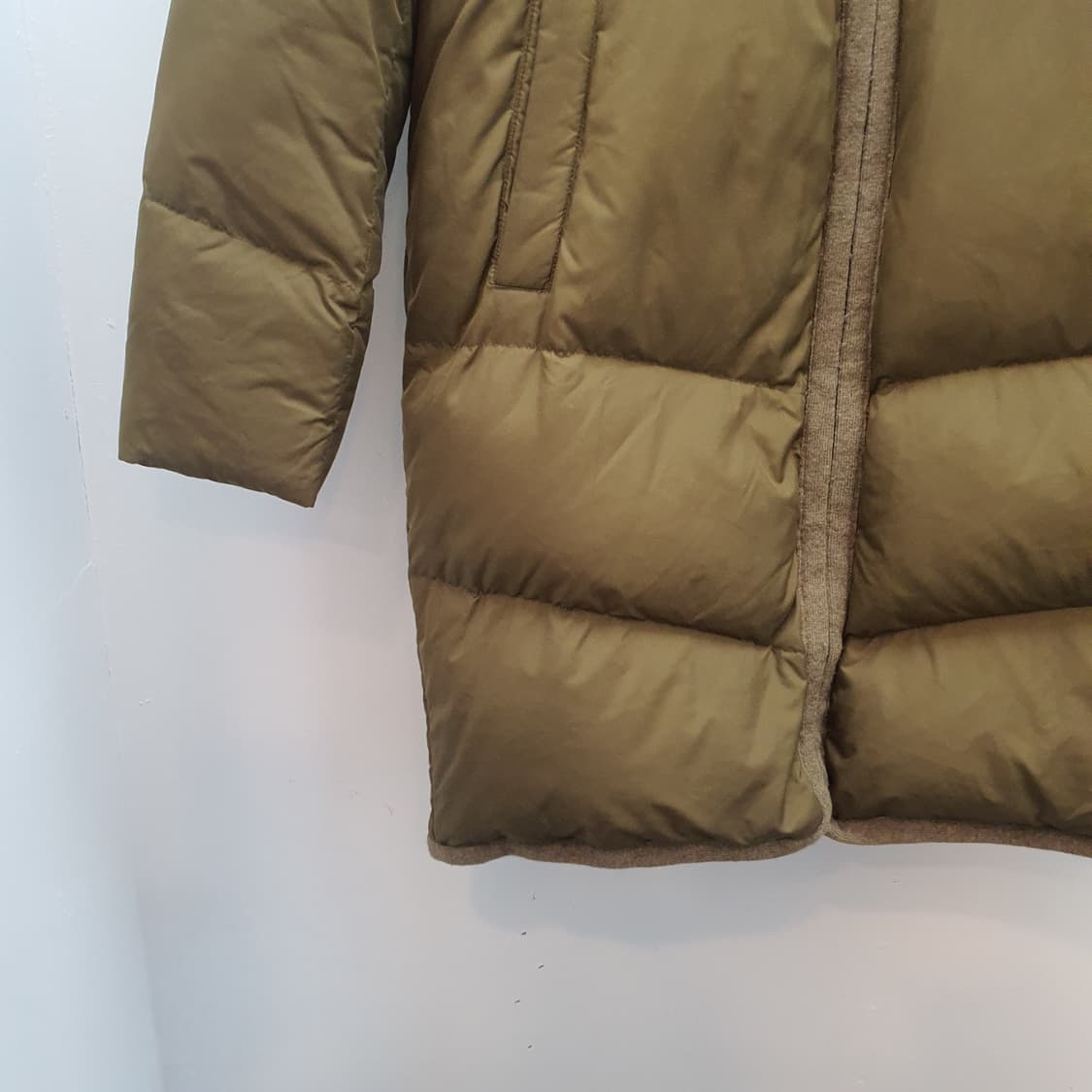 Izzat baba 여성 구스다운 롱패딩 카키 상품이미지3