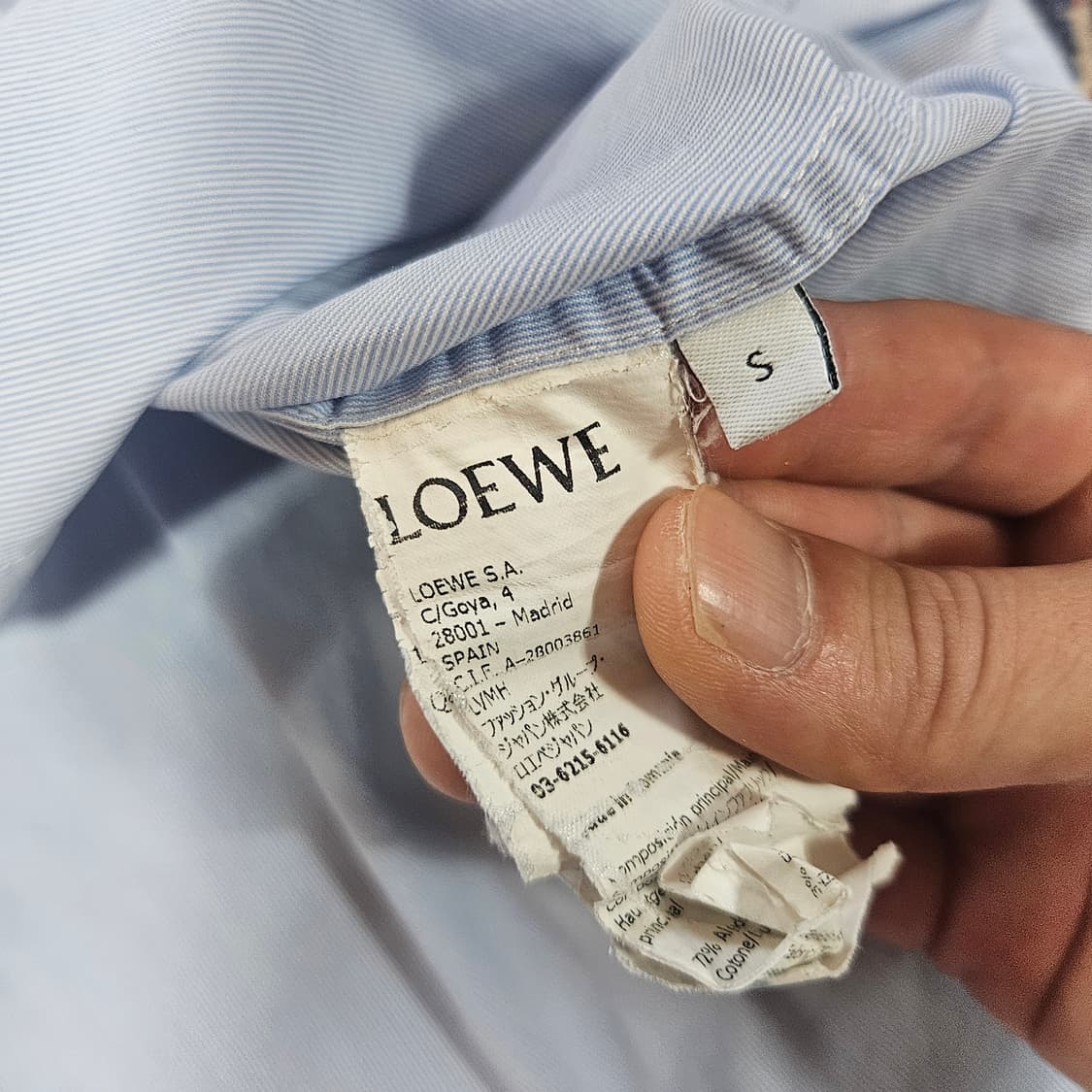 로에베(LOEWE)루즈핏 스트라이프 가죽 카라 블럭 셔츠
 상품이미지9