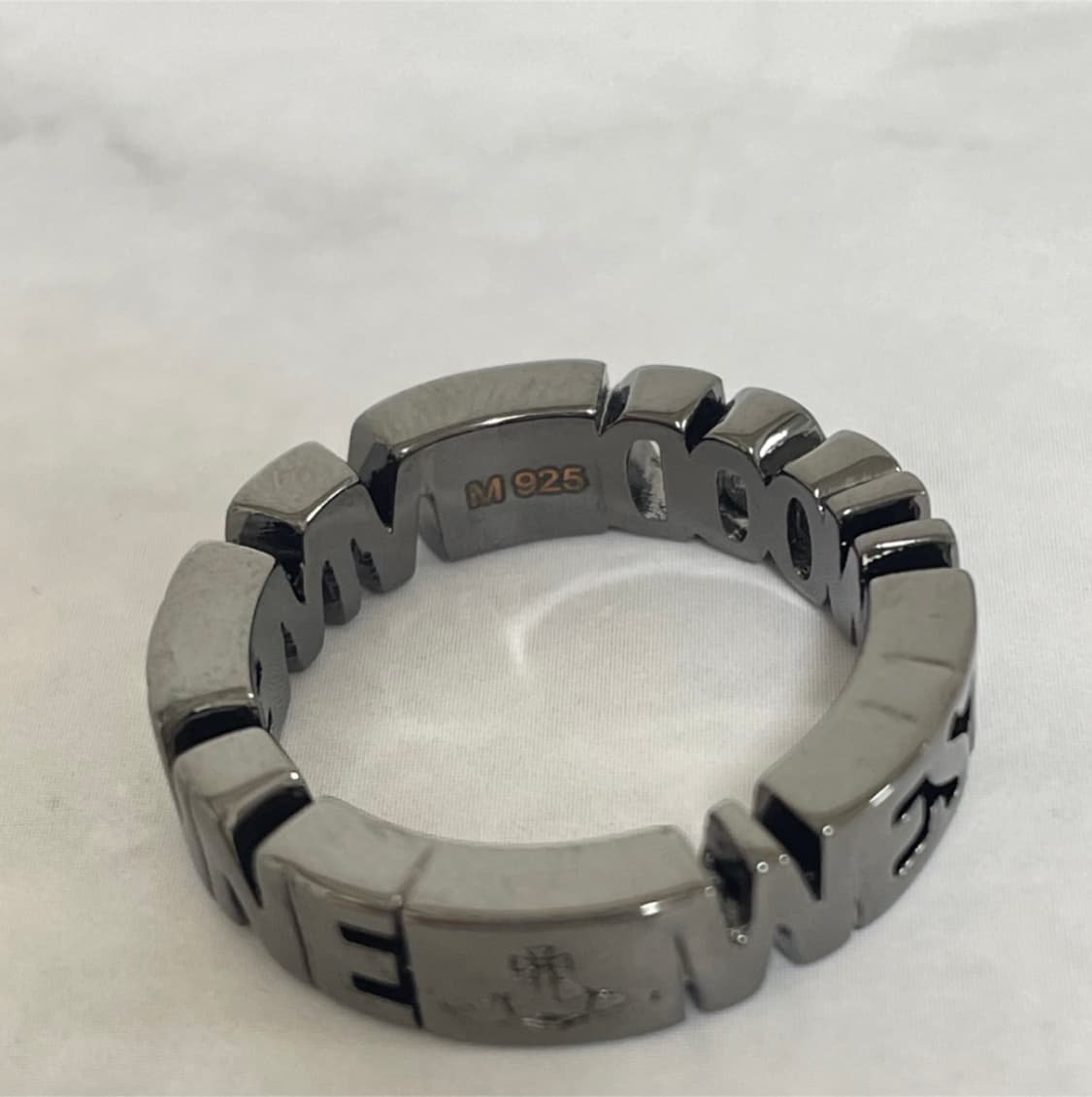 비비안웨스트우드 아카이브 레터링 그레이실버 orb 로고 반지 상품이미지5