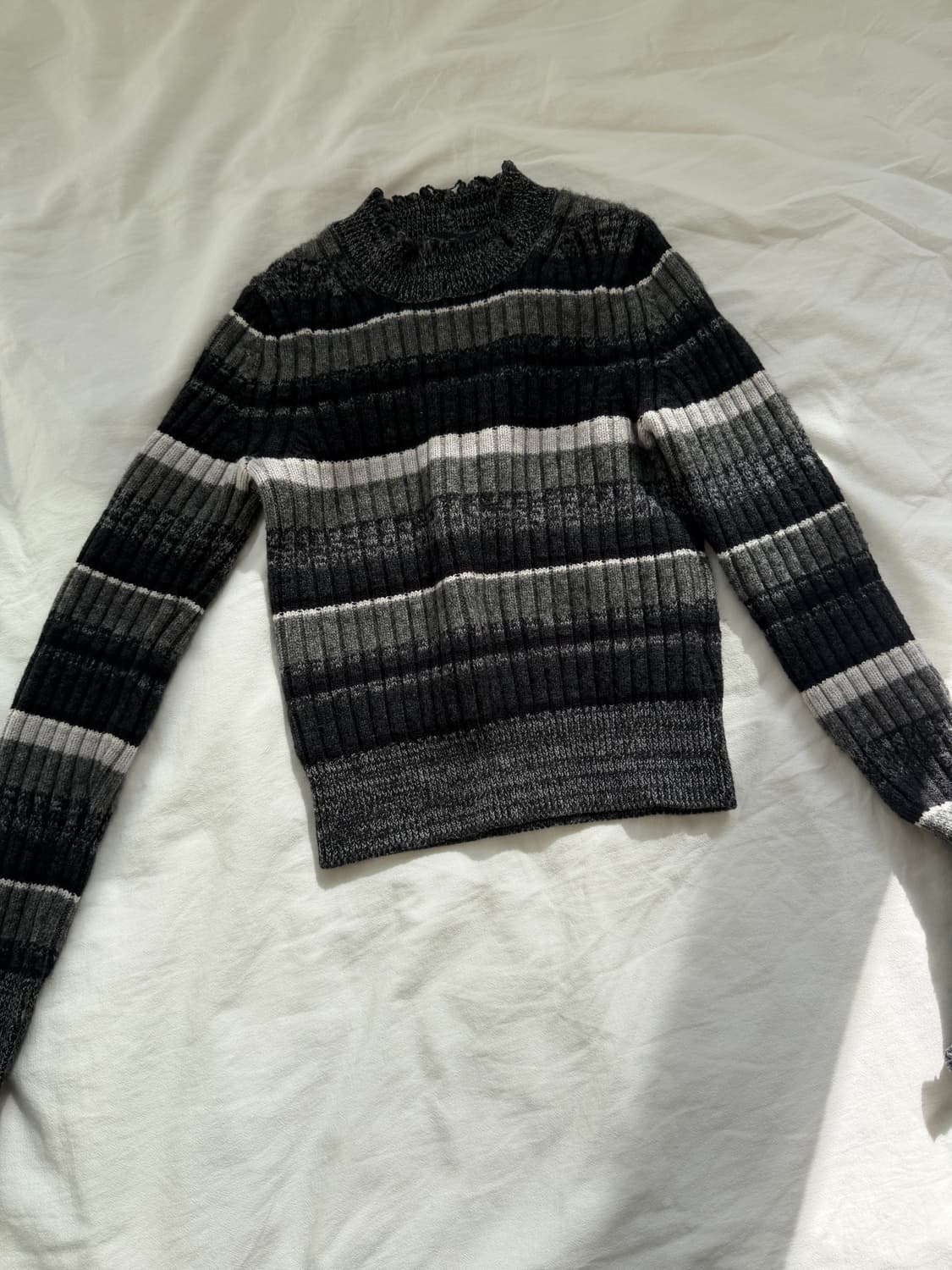 헬무트랭 크롭 니트 상품이미지1