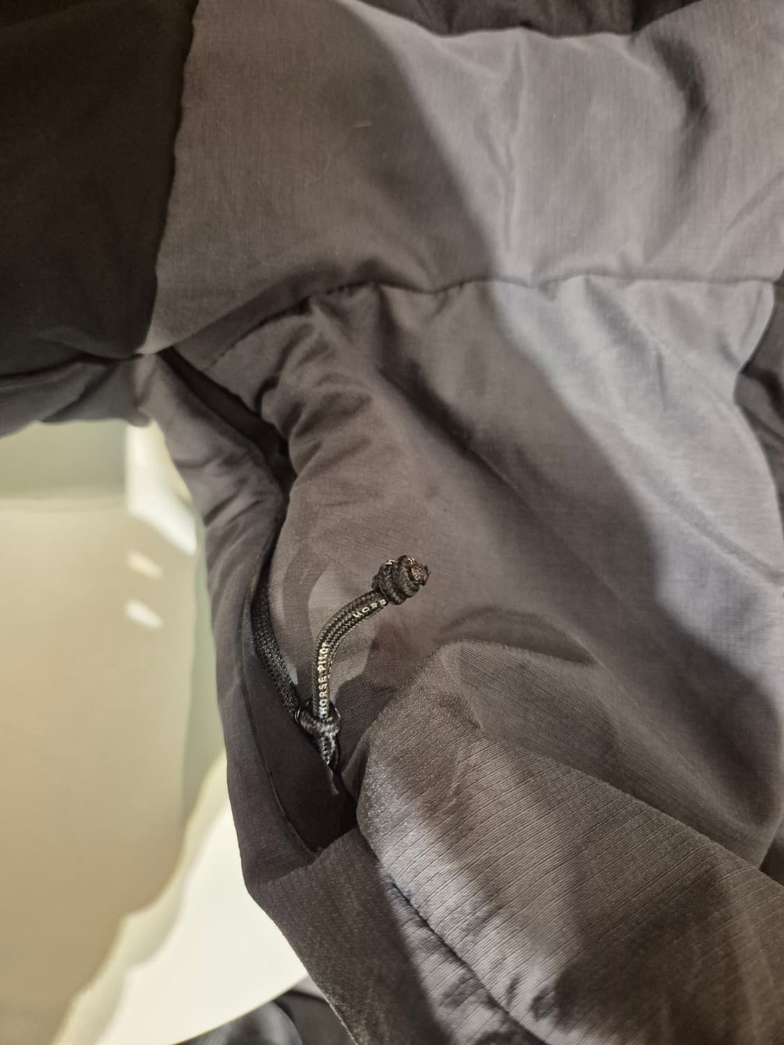 프랑스 승마 브랜드 **Horse Pilot(호스 파일럿)**의 패딩 x 상품이미지6