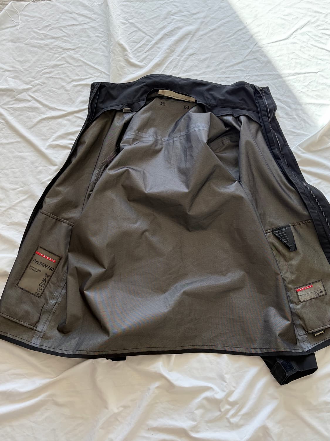 프라다 스포츠 고어텍스 자켓 상품이미지3