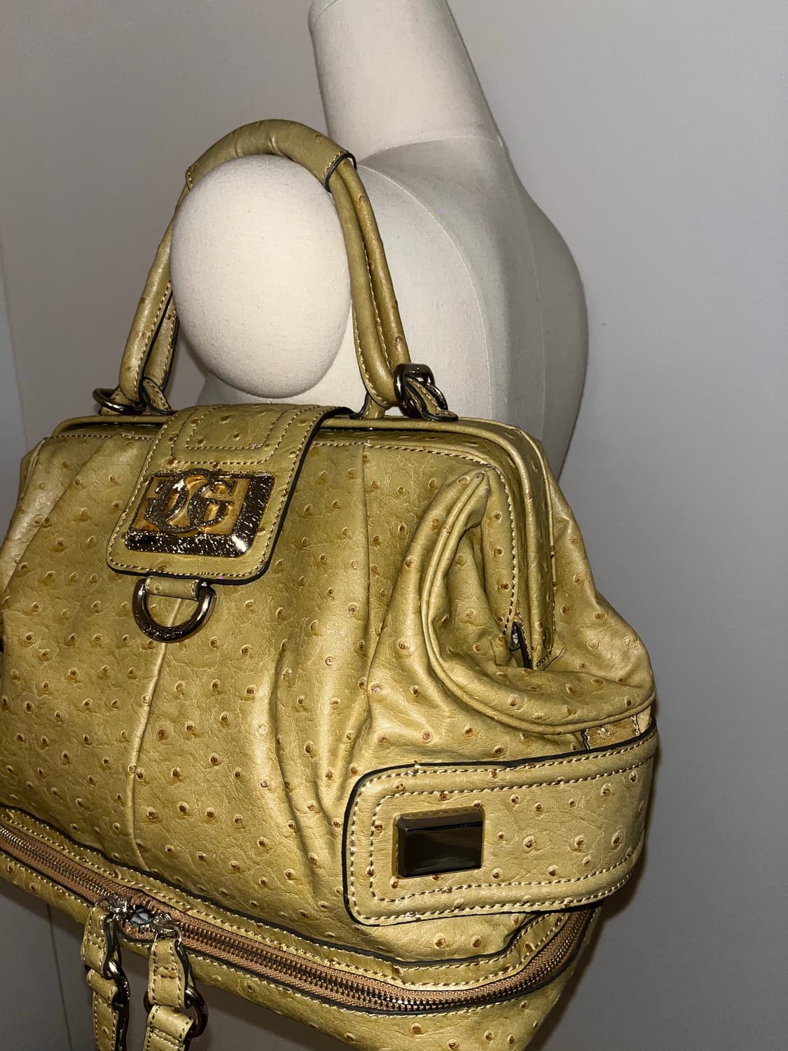 Guess yellow beige shoulder bag 상품이미지6