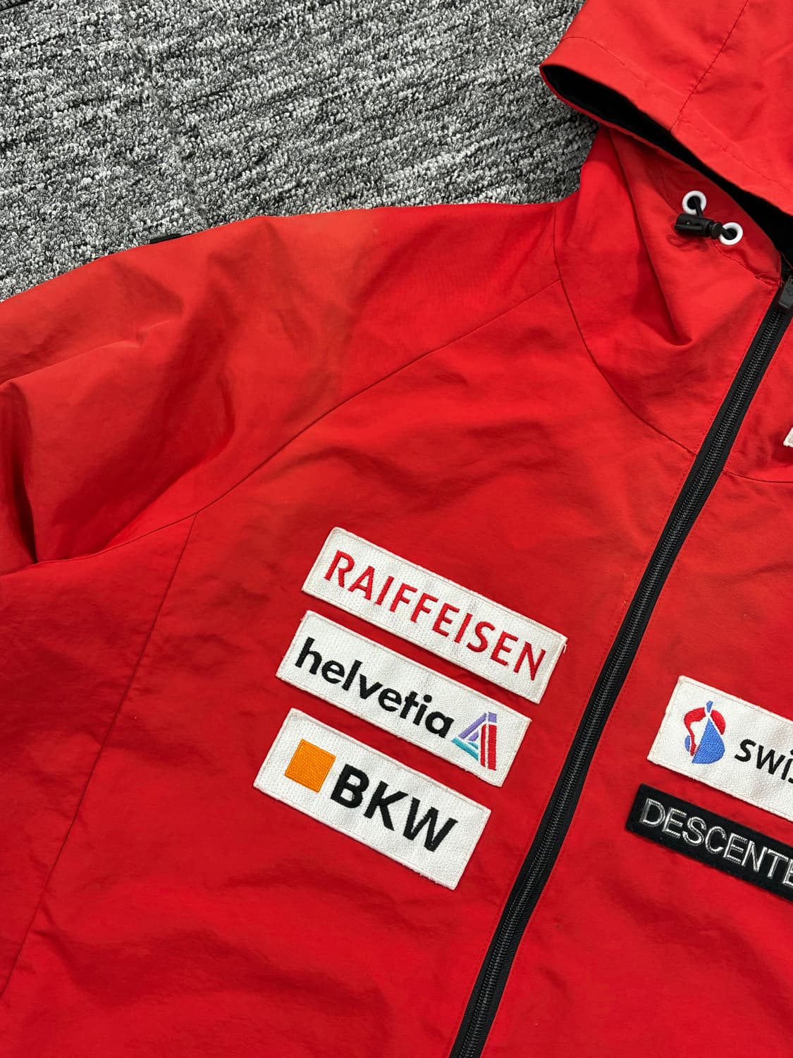 데상트 아우디 스위스 스키팀 자켓 XL 상품이미지4