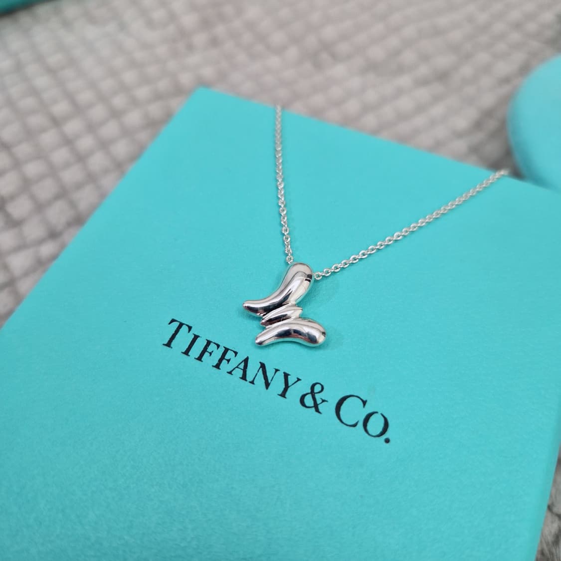 티파니 한정판 나비 목걸이 상품이미지3