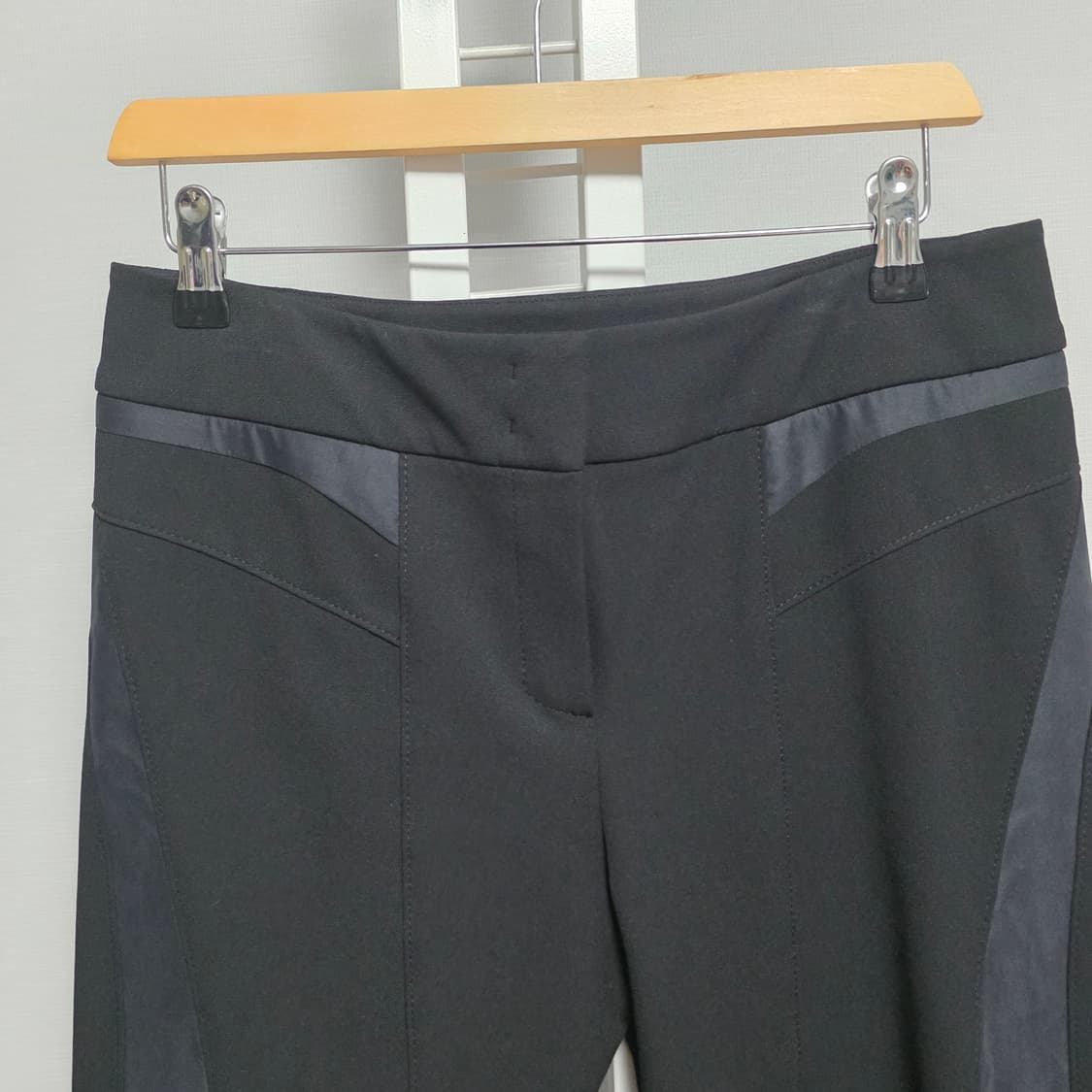 오브제 강진영  블랙 배색 여성 슬랙스 상품이미지4