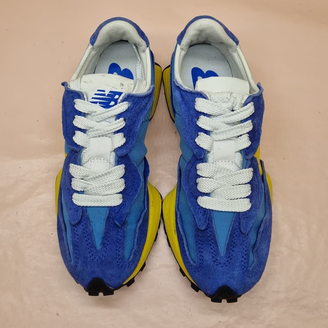 뉴발란스 327 여성운동화230 상품이미지2