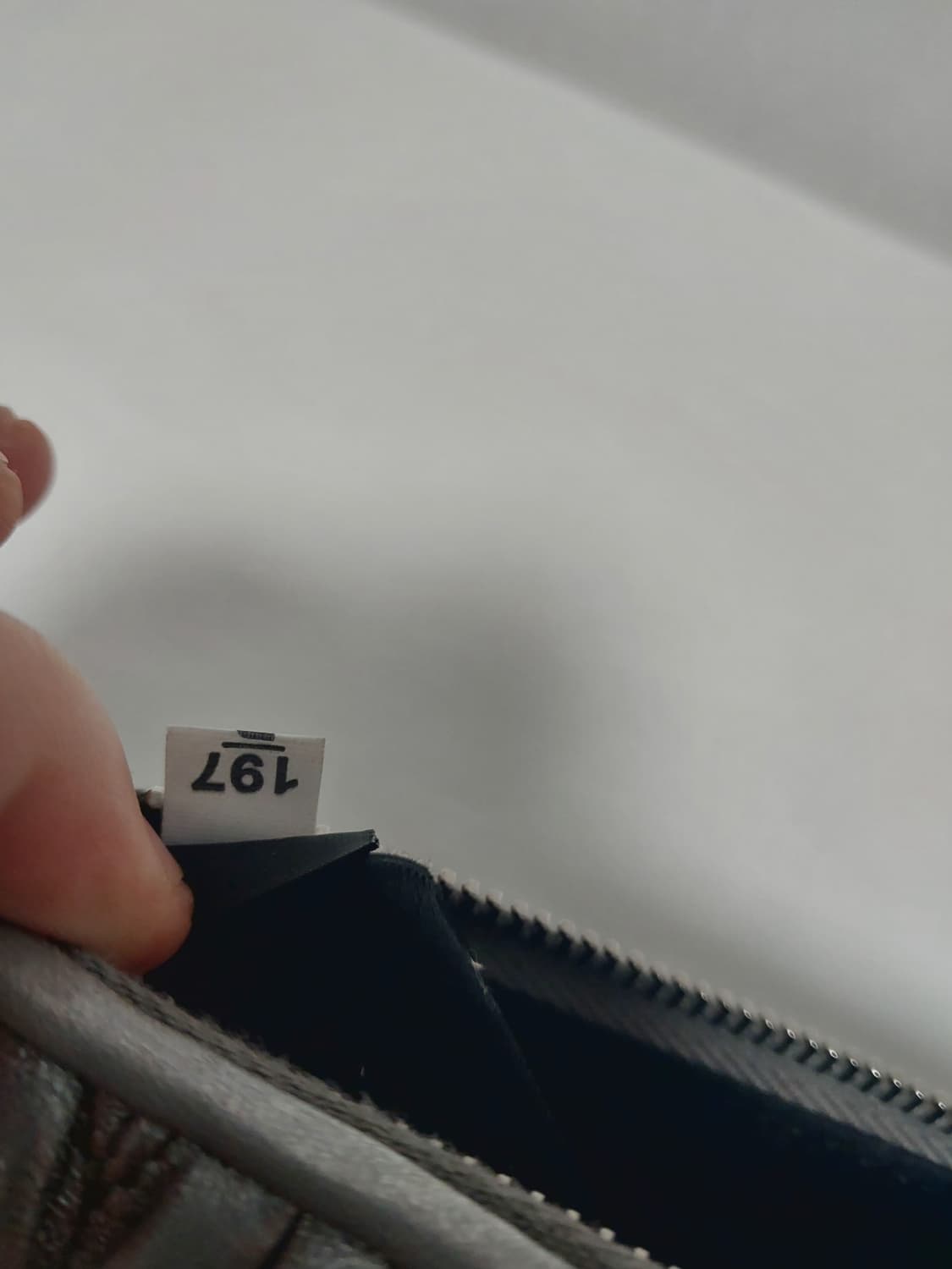 정품 미우미우 미니백, 마테라쎄 클러치백 상품이미지8