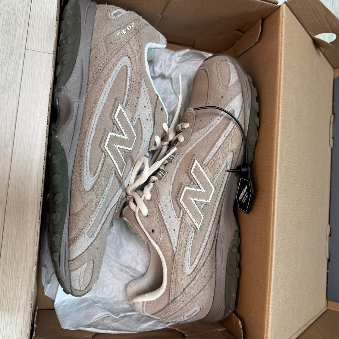 뉴발란스 204L 270 상품이미지5