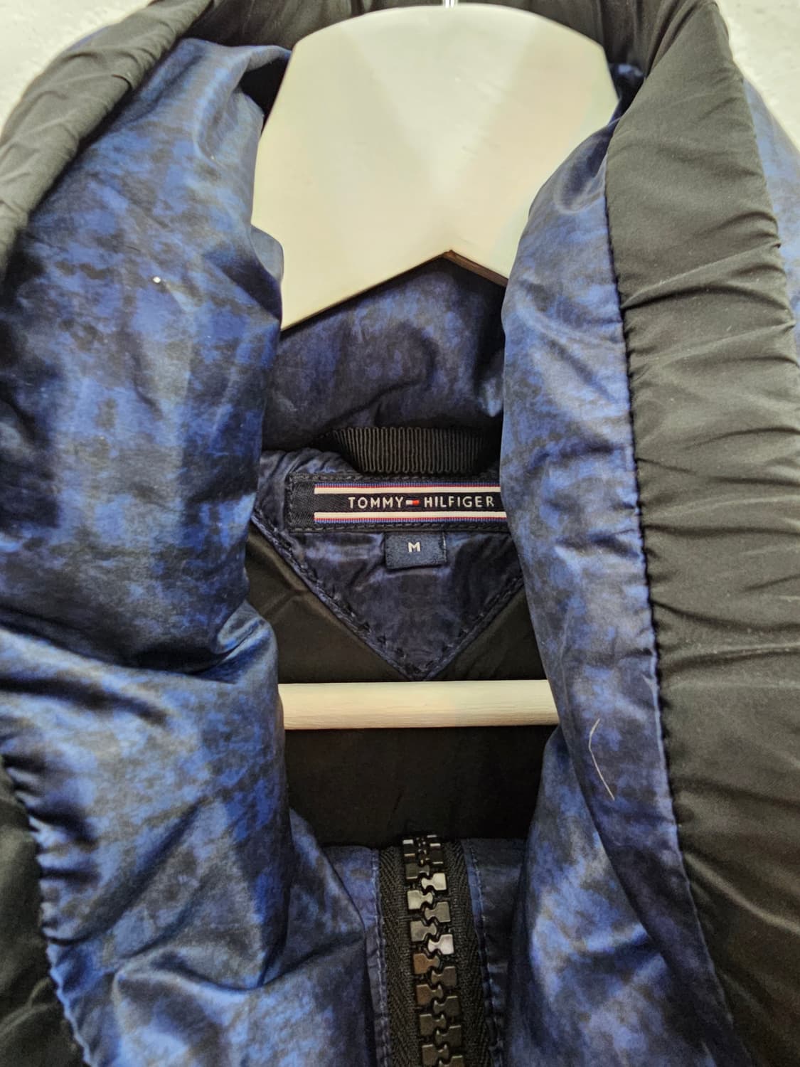 타미힐피거 다운 경량패딩 상품이미지2