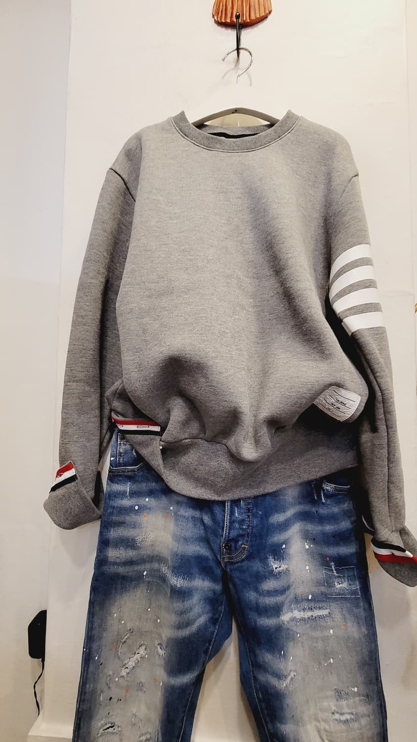 삼선 포인트 기모 맨투맨. 디스퀘어드 데님 상품이미지2