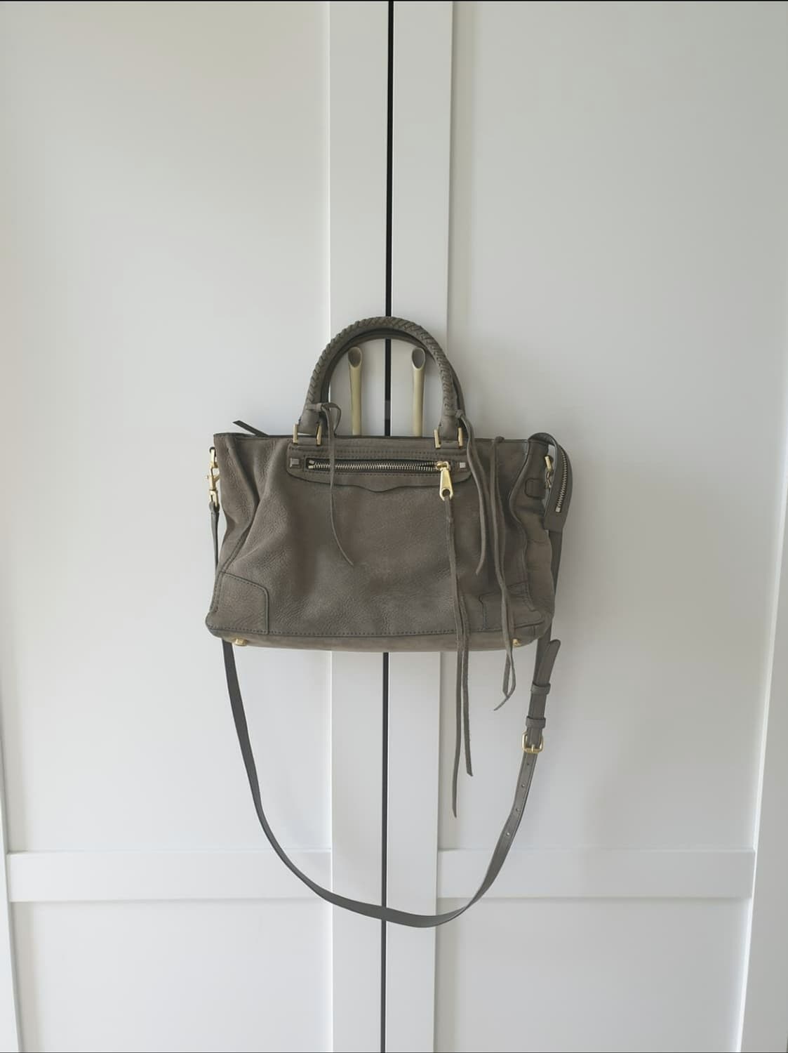 레베카밍코프 레간사첼 스웨이드백 상품이미지1