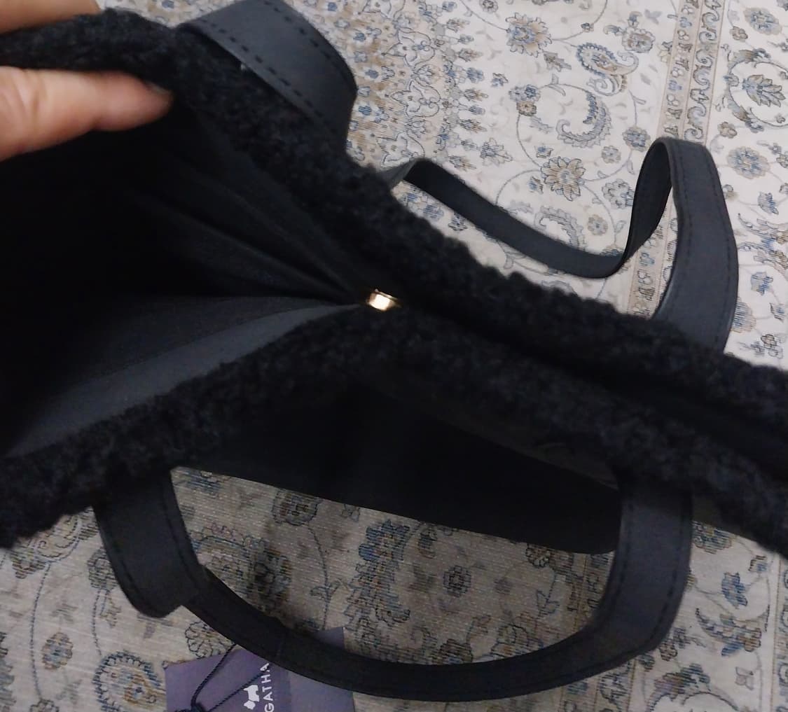 (새상품) 아가타 스웨이드 퍼 배색 토트백 상품이미지6