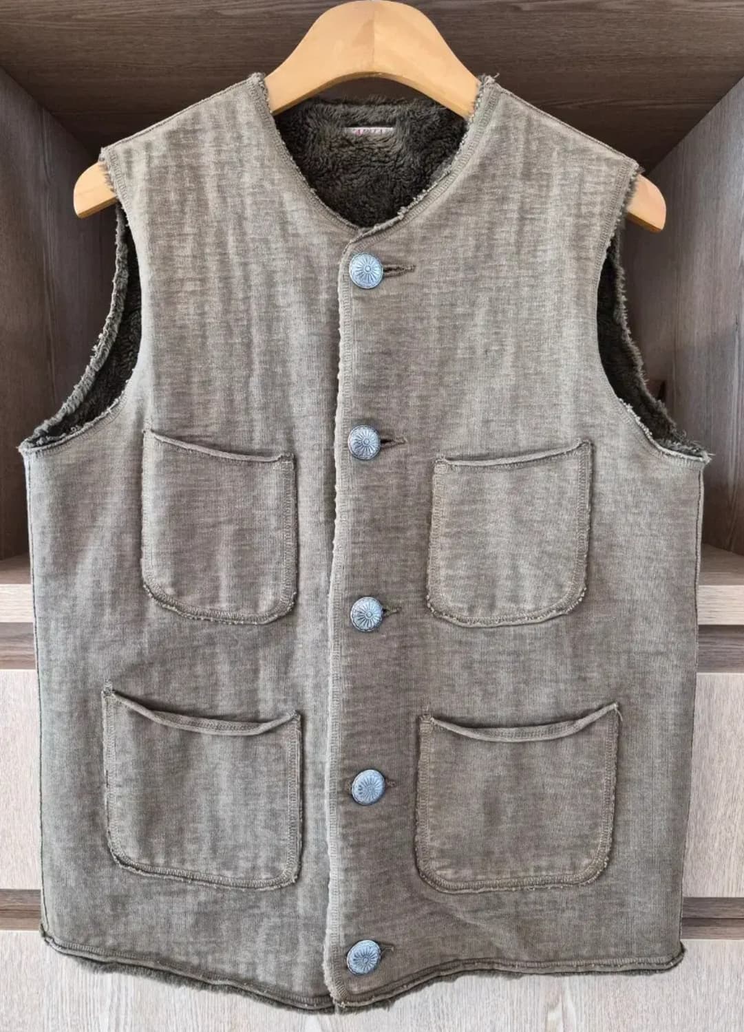 KAPITAL
Concho Button
Boa Fleece Vest  상품이미지1
