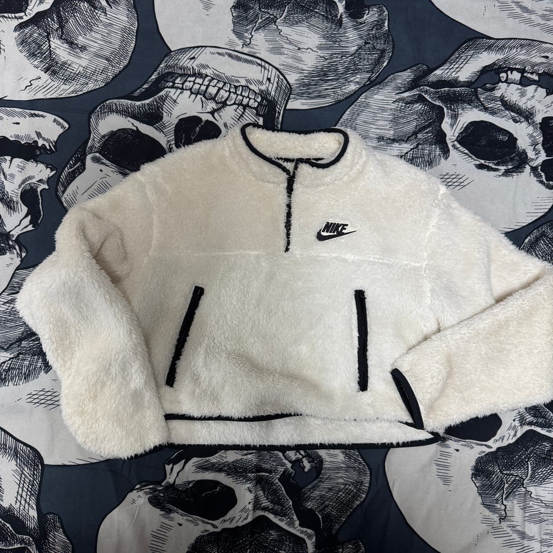 나이키 크롭 뽀글이집업 85 M 사이즈 상품이미지1