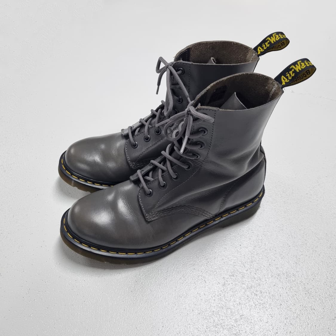 닥터마틴 PASCAL 8홀 - 270 (UK8)   DR.MARTENS 상품이미지1