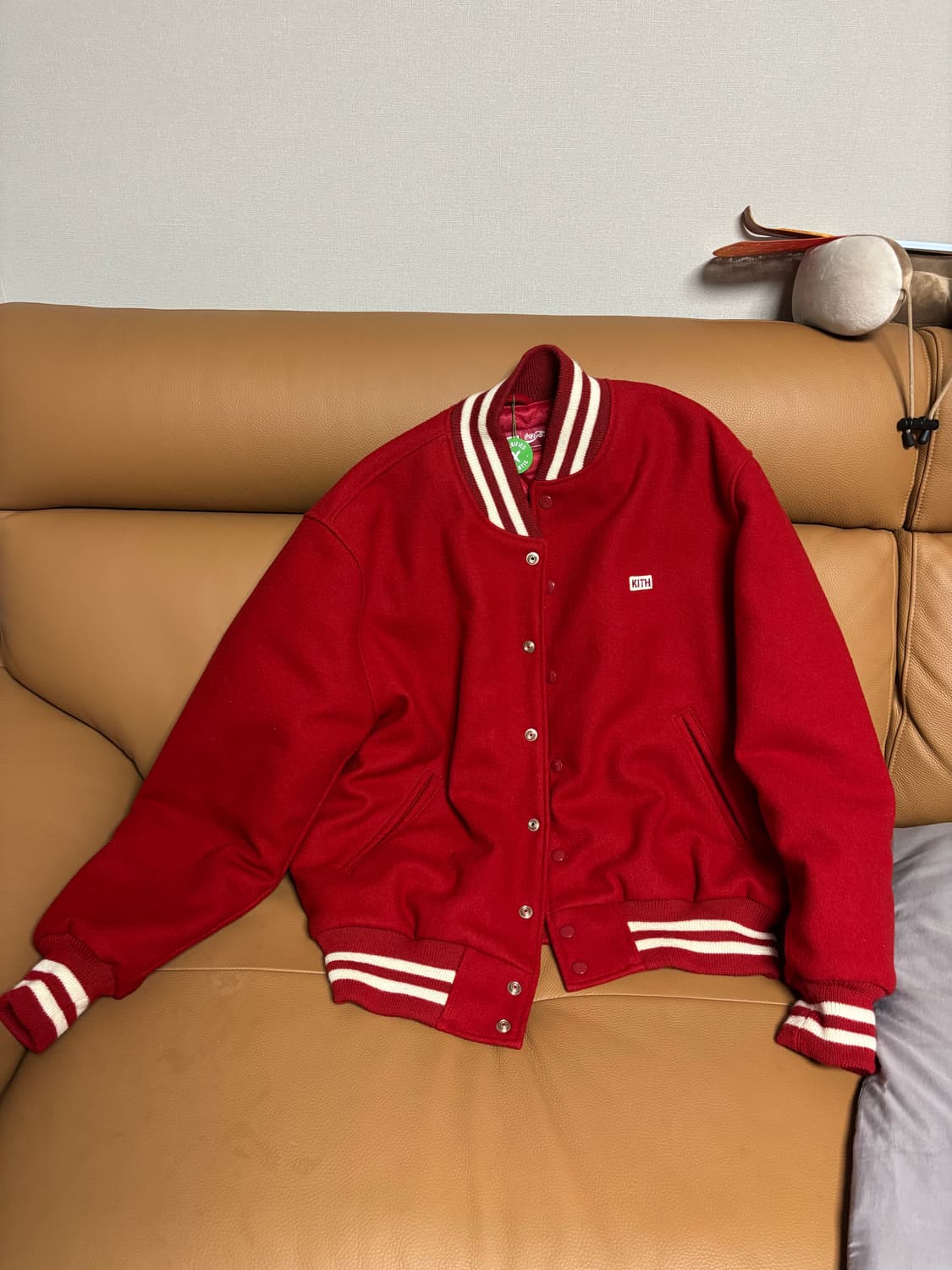 [L] kith 골든베어 바시티 코카콜라 상품이미지5