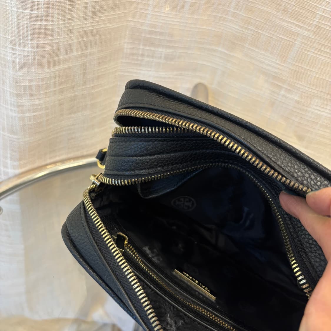 정품 토리버치 사각 크로스백     상품이미지8