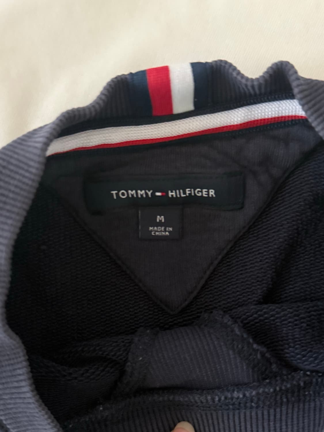 타미힐피커 네이비 맨투맨 상품이미지3