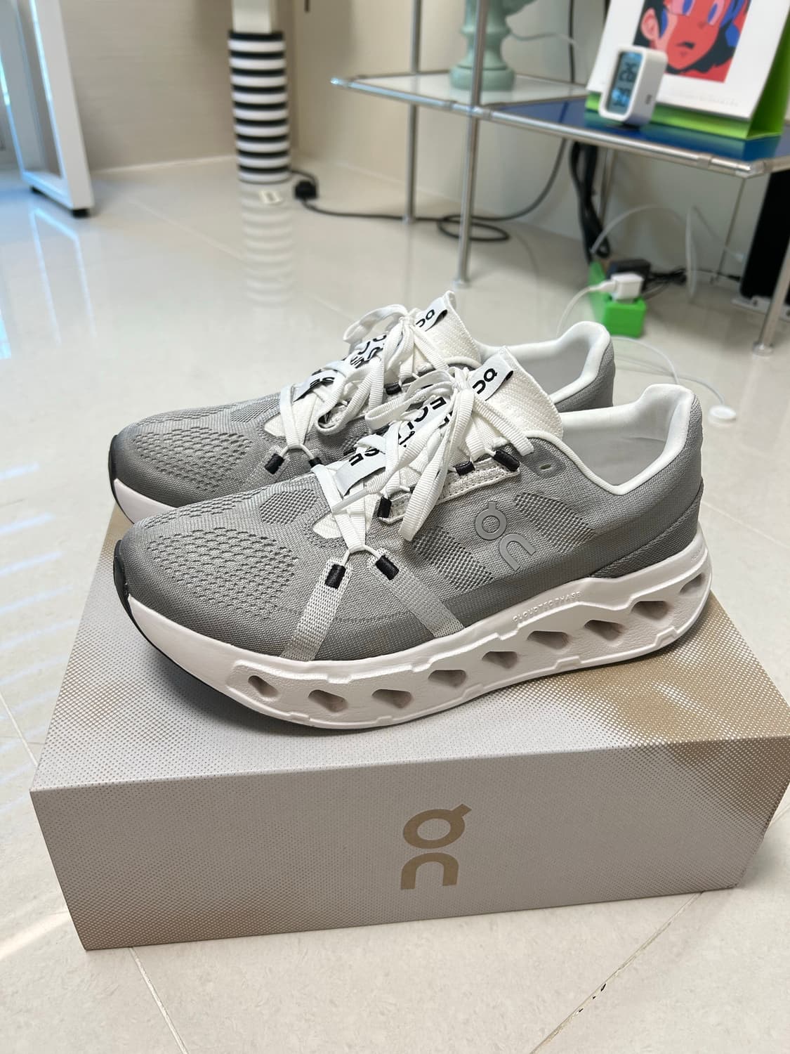 (280) 온러닝 클라우드 이클입스 실버 그레이 상품이미지1